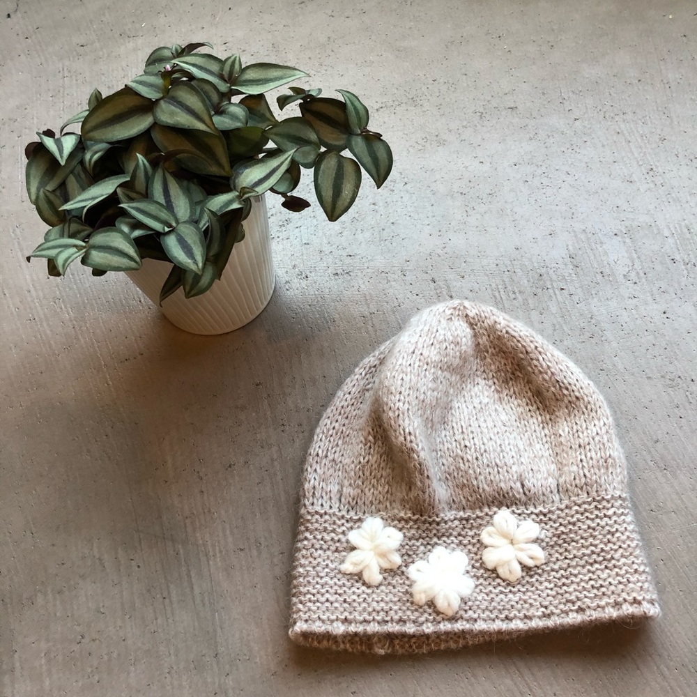 Rafaello Bettini Flower Wool Blend Winter Hat